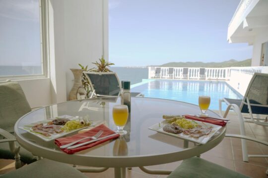 breakfast poolside