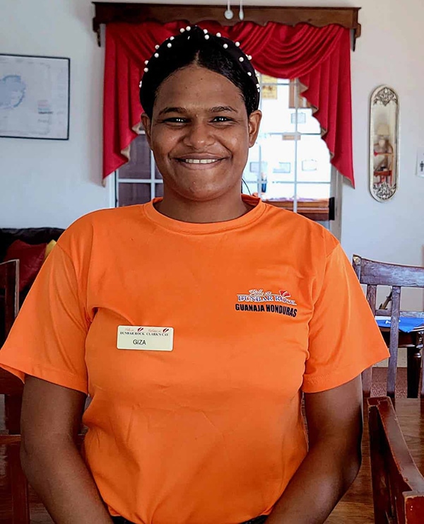 Staff member Giza